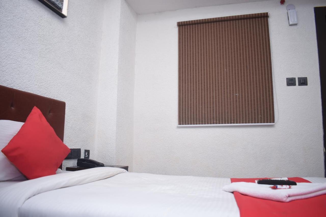 Hotel Jaypee Inn Hāora 外观 照片